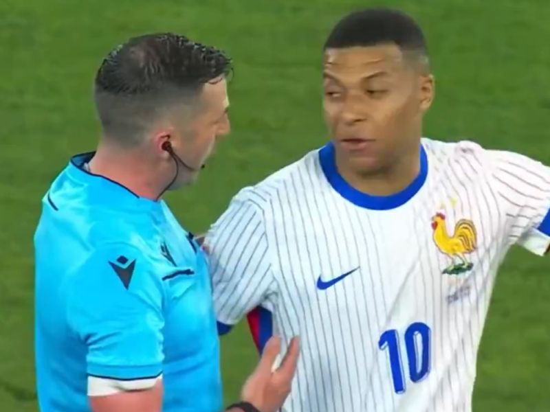 Kar je Mbappe po porazu naredil sodniku, dviga prah - bi moral biti kaznovan? (video)