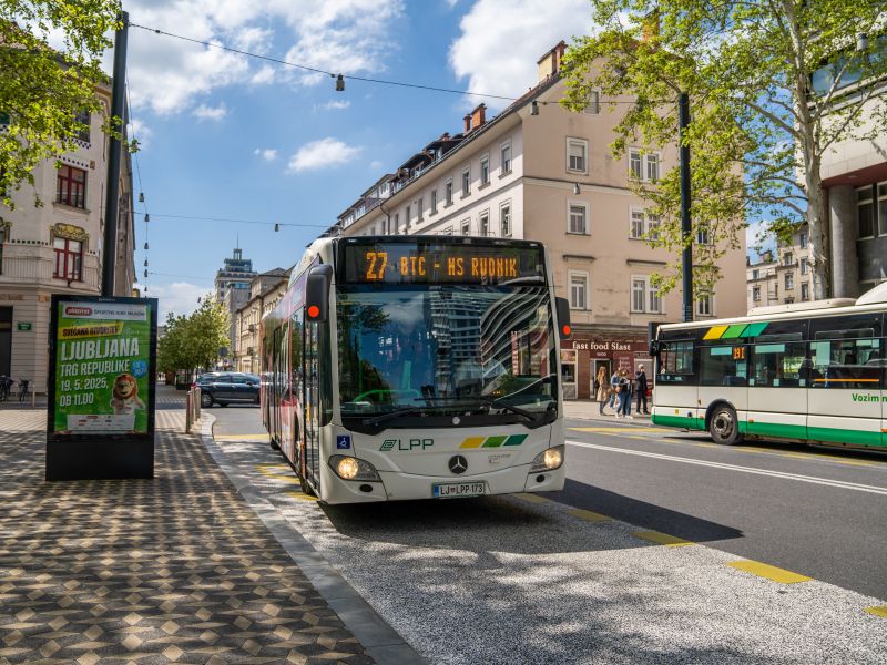V Ljubljani zagorel avtobus LPP, vzrok še ni znan