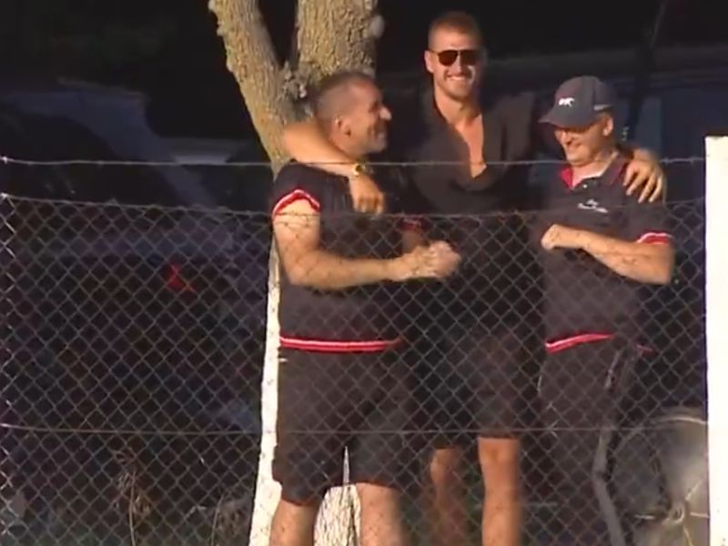 Jokićeva reakcija na konjskih dirkah je hit: takšnega srbskega zvezdnika še nismo videli (video)