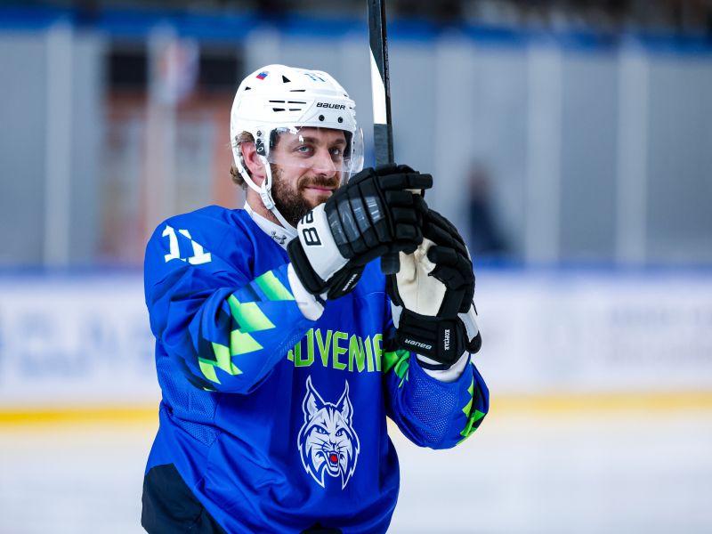 Kopitar, žena in otroka po selitvi v Slovenijo sijejo, fotka je hit (foto)