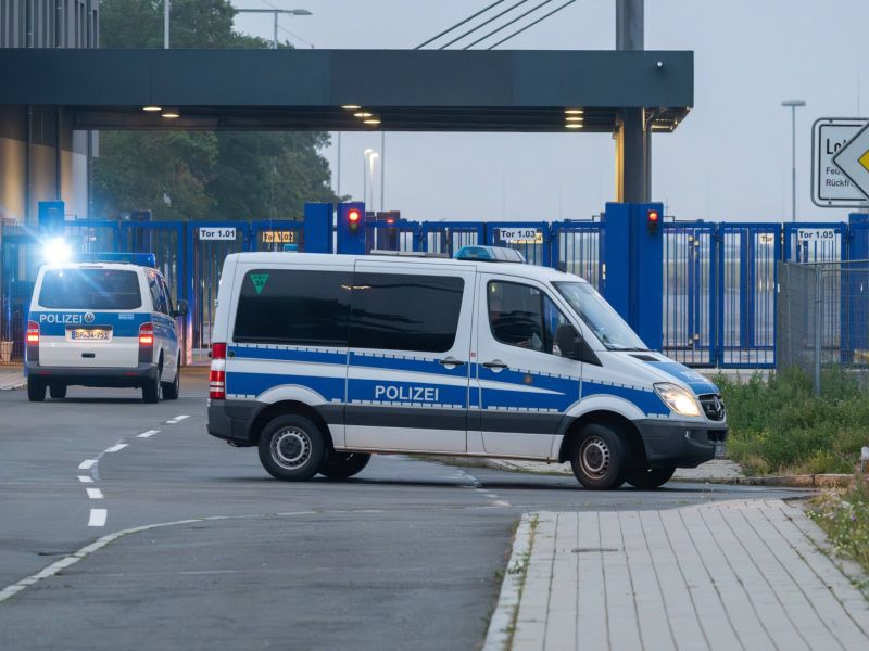 Nemčija s sosedami za strožjo azilno politiko EU