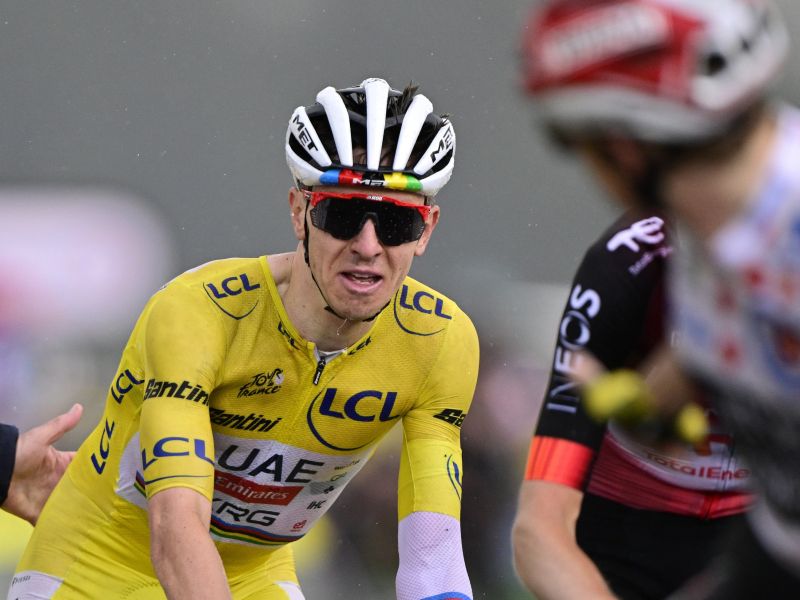 To Pogačarju počnejo med lulanjem na dirkah, ne veste, kako hudo mu je