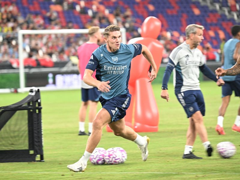 Šeško, ti je žal? Prvi trening Gyökeresa v Arsenalu norost, glejte, kaj mu delajo navijači (video)