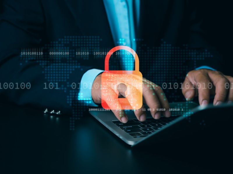 Kako preprečiti krajo identitete po razkritju osebnih podatkov?