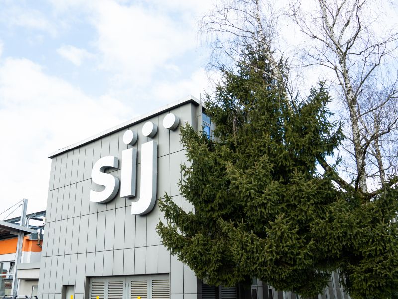 Dobiček družbe Sij ostaja nerazporejen, Zubickega družba Dilon ostaja večinski lastnik