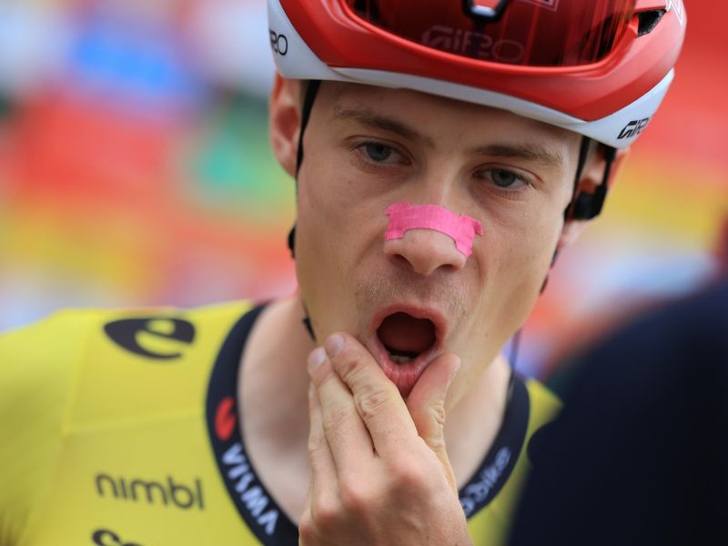 Vingegaard padel med begom pred navijačem, kar je sledilo, presenetilo vse