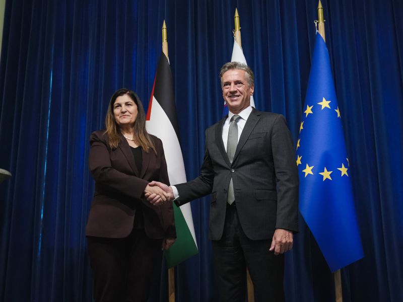 Rešitev dveh držav edina pot do miru, poudarjata Golob in palestinska ministrica