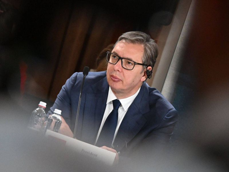 Srbskega predsednika Vučića ovadil hrvaški novinar zaradi domnevnega streljanja na civiliste v Sarajevu