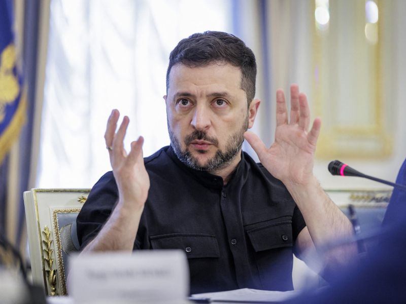 Zelenski: Rusija blizu Pokrovska nakopičila 100.000 vojakov