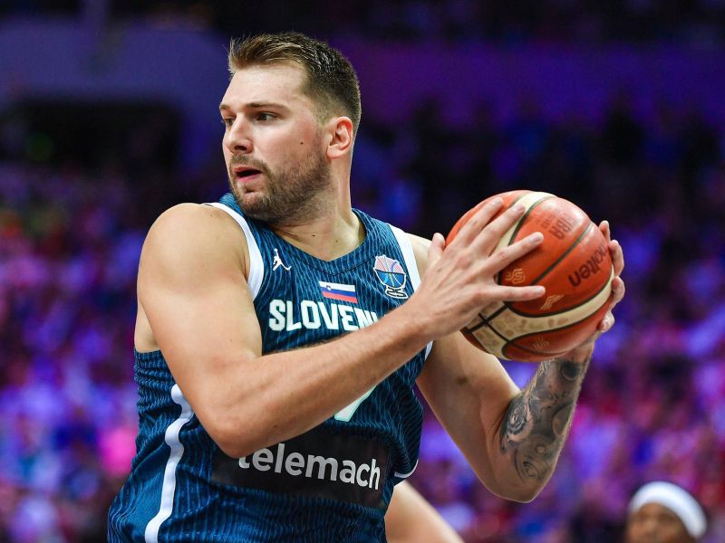 Luka Magic! Dončić čaral v prvem polčasu, ta poteza je obnorela Evropo (video)