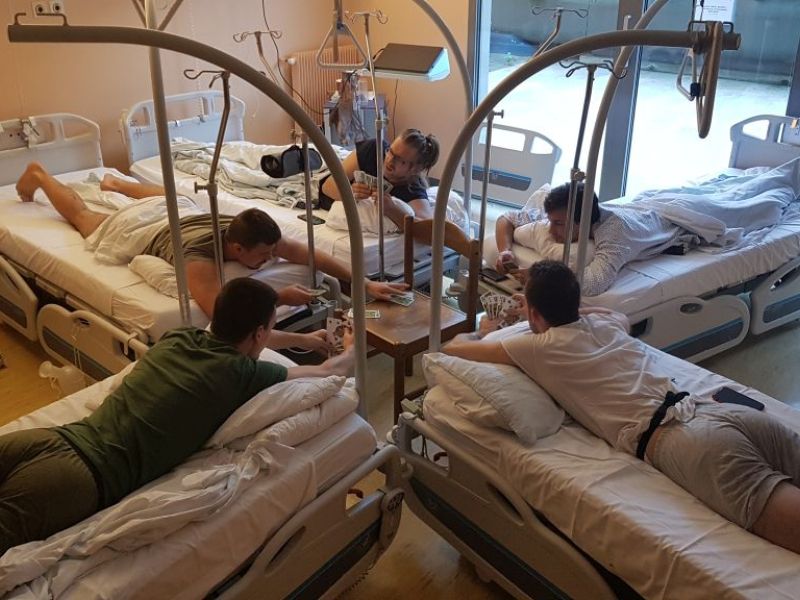 V Izoli začenjajo znanstveno študijo o vplivu neprekinjenega ležanja na človeško telo