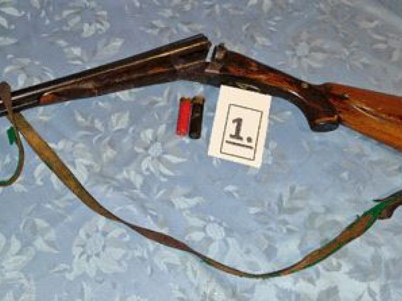 Policisti ujeli krivolovca: brez dovoljenja je doma imel dvocevno lovsko puško