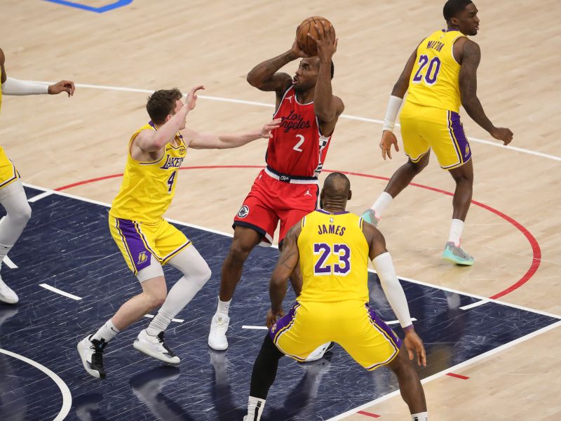 Nov škandal trese NBA - skrivni milijoni in zadržan prestop zvezdnika
