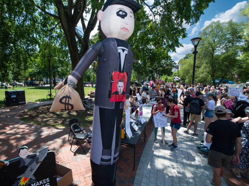 Sodnica zamrznila Trumpov odlok o zamrznitvi milijard Harvardu