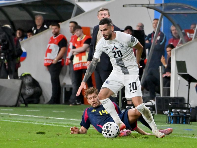 Sreča velika kot žoga. Petar Stojanović v Stožicah navdušil, navdušili pa tudi navijači (video)