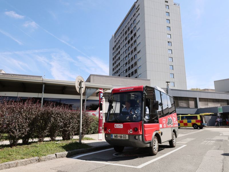 V Mariboru začel voziti električni avtomobil Doktor Maister