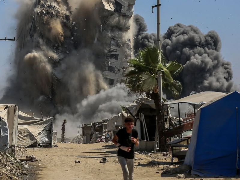 Netanjahu poleg poziva k evakuaciji opozarja: &quot;To je šele začetek&quot;