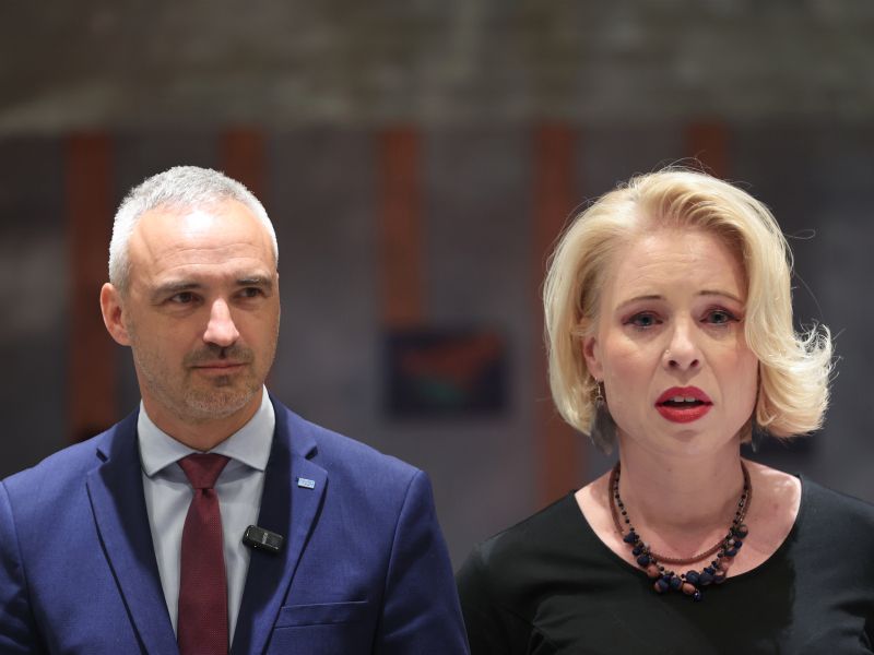 Burno na kolegiju DZ zaradi sklicevanja izrednih sej, Cigler Kralj zapustil sejo