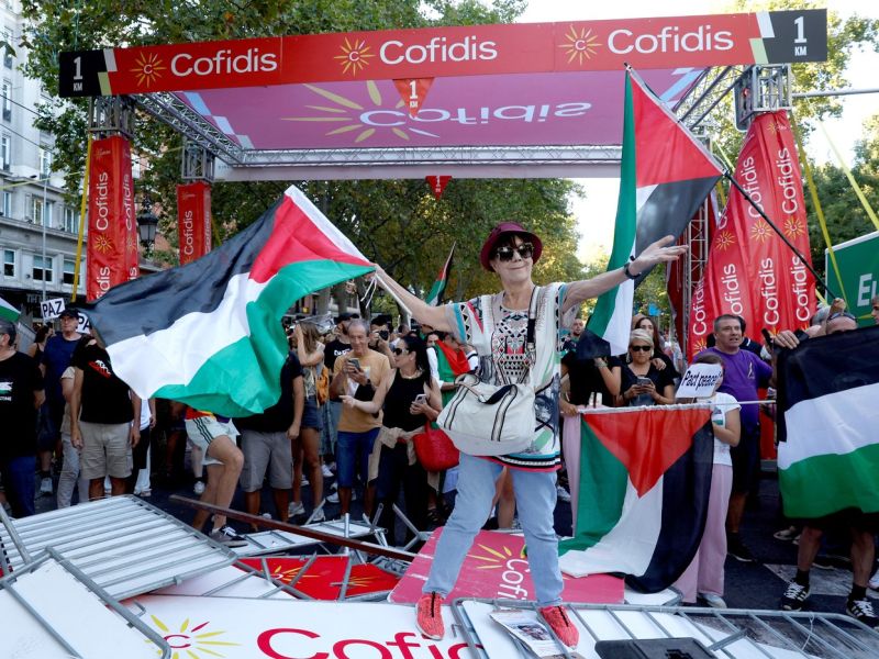 Propalestinski protestniki preprečili zaključek zadnje etape Dirke po Španiji