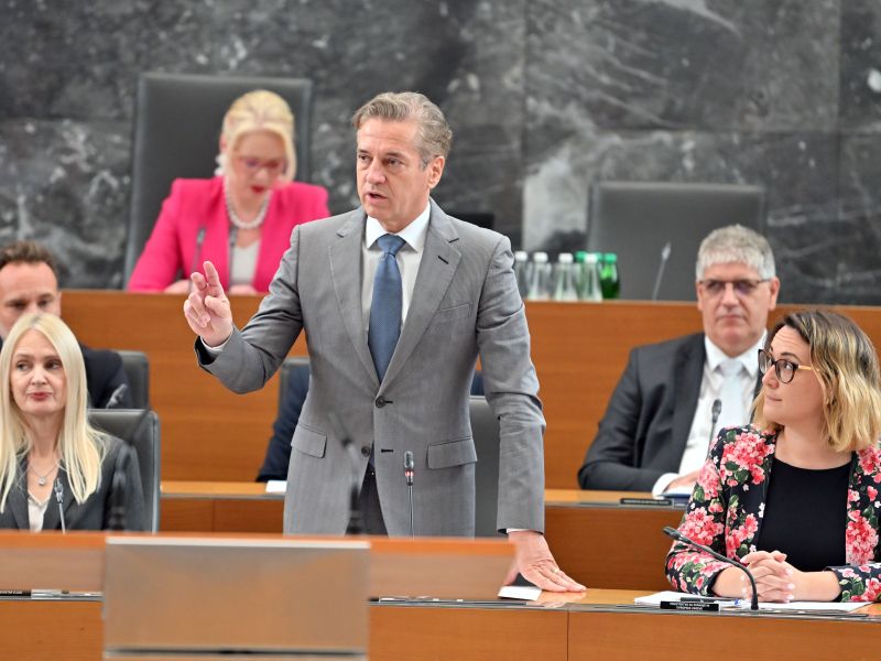 Golob: božičnica bo letos obvezna za vse