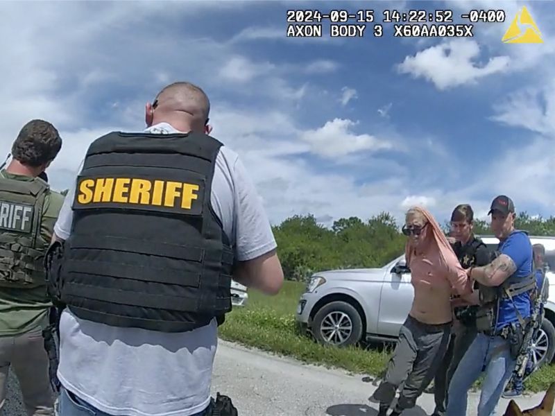 Trumpov atentator si je po sodbi skušal soditi sam