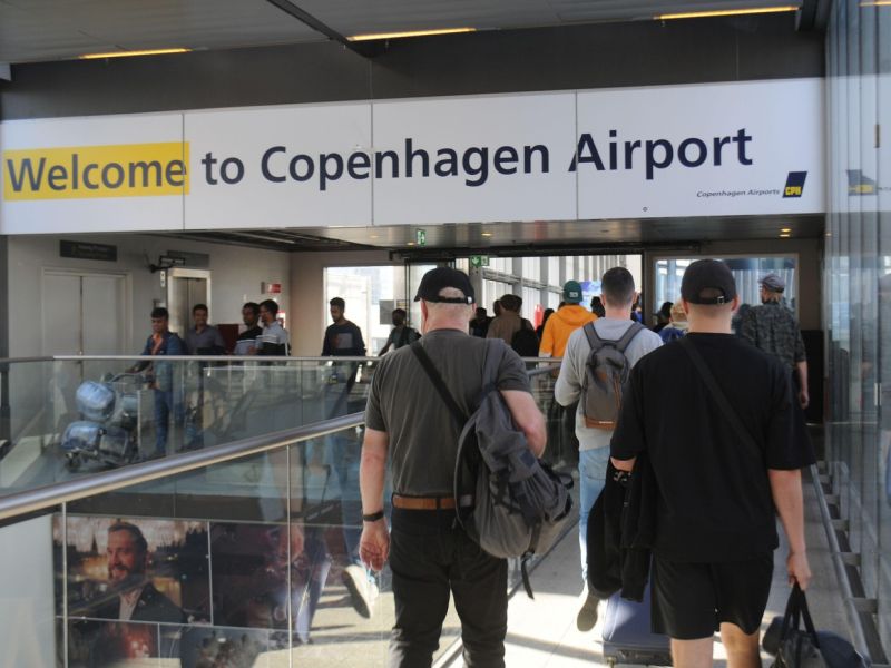 Zaradi dronov za več ur zaprli veliki letališči v Skandinaviji