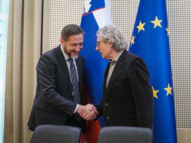 Vlada in sindikati dosegli dogovor o solidarnostni pomoči z višjim cenzusom