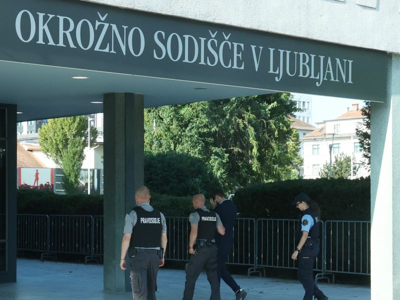 Tožilstvo zaradi smrti Armina Djutoviča obtožilo šest policistov