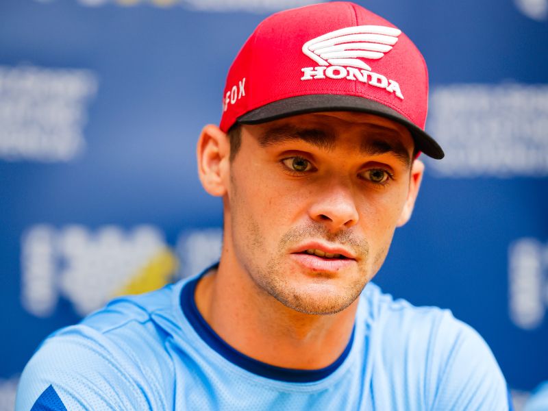 Uradno! Tim Gajser predstavil svojo novo ekipo! Rdečo zamenjal za modro!