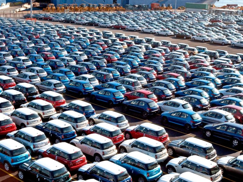 BMW odpoklical več sto tisoč vozil zaradi težav z zaganjalnikom