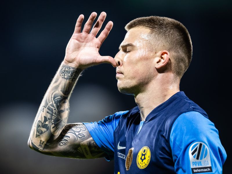 Pri sosedih se je zanetila vojna velikanov za Franka Kovačevića