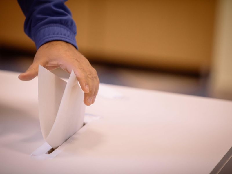 Referenduma o pokojninski reformi ne bo: Zbranih premalo podpisov