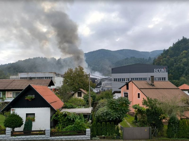 (foto) V Rušah pogasili požar, škode za več milijonov evrov