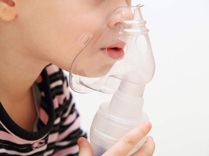 Pediatrična klinika prejela donacijo za bronhoskopsko opremo