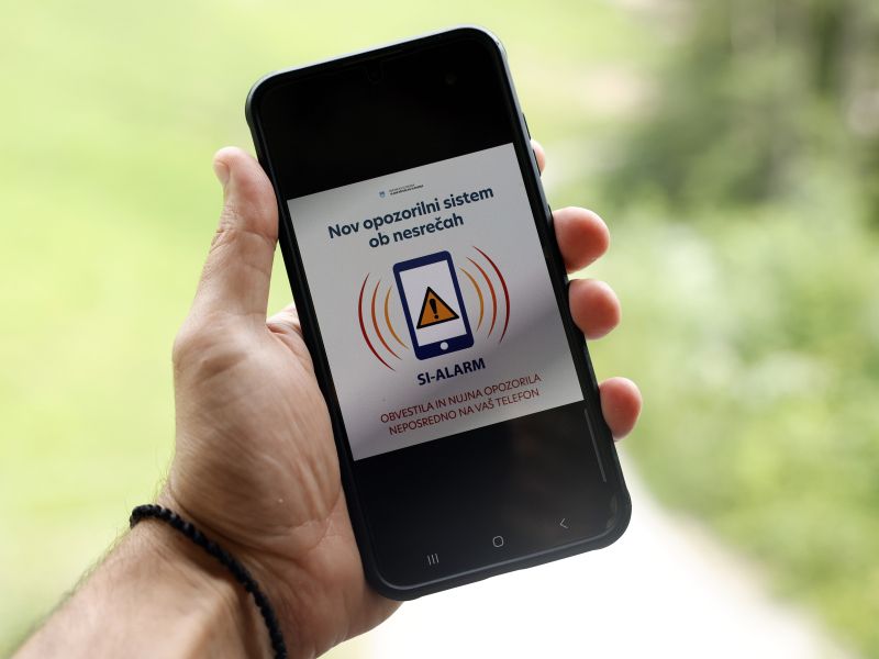 Obrambni minister Sajovic: Testiranje SI-Alarma je treba ponoviti