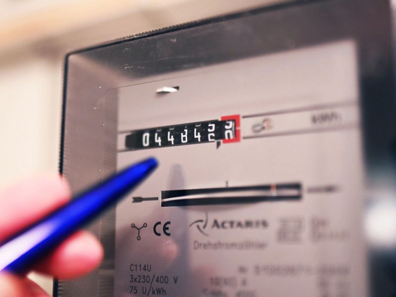 Informativni izračun omrežnine: Koliko bo plačalo povprečno gospodinjstvo?