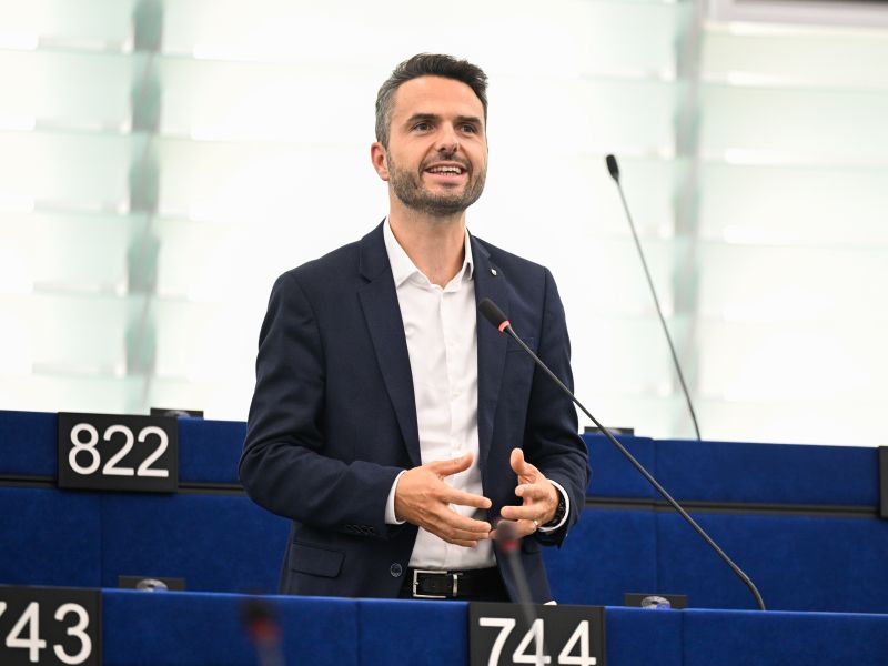 Tonin se bo izognil sodnemu postopku v zadevi Knovs