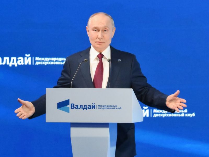 Putin napovedal odgovor na militarizacijo Evrope, Rusija in Ukrajina izmenjali ujetnike