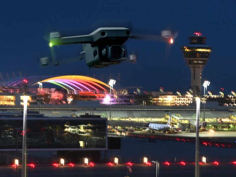 Droni nad Münchnom: V težavah skoraj 3000 potnikov