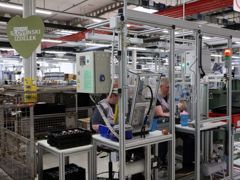 BSH Hišni aparati Nazarje zaradi konkurence preučuje odpuščanje 100 delavcev