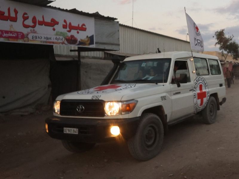 Hamas je začel izpuščati talce