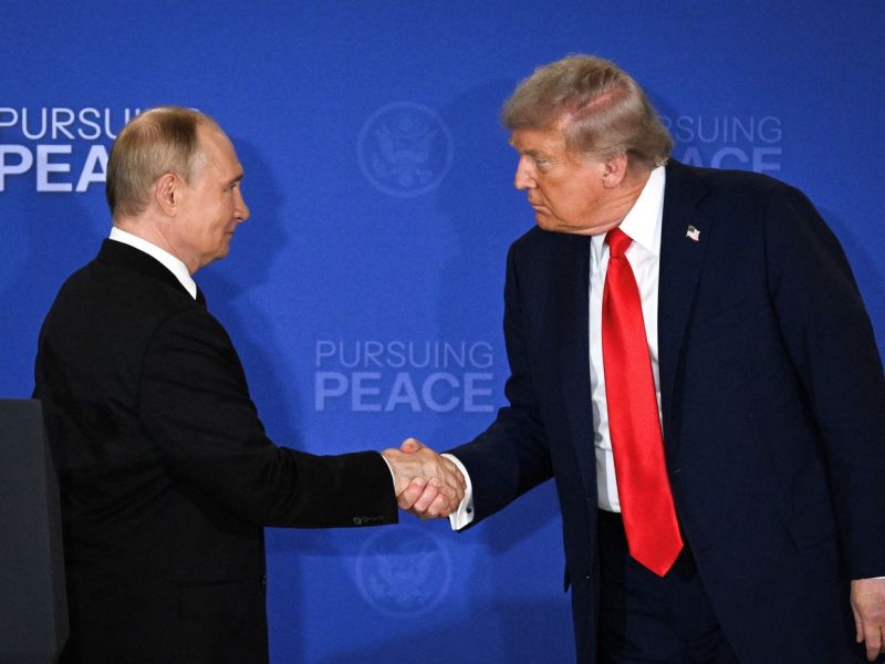 Skrivni načrt ZDA in Rusije: Trump in Putin narisala zemljevid Ukrajine