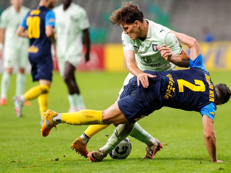 Derbi v Celju: Albert Riera z vso močjo, Olimpija pripravila presenečenje