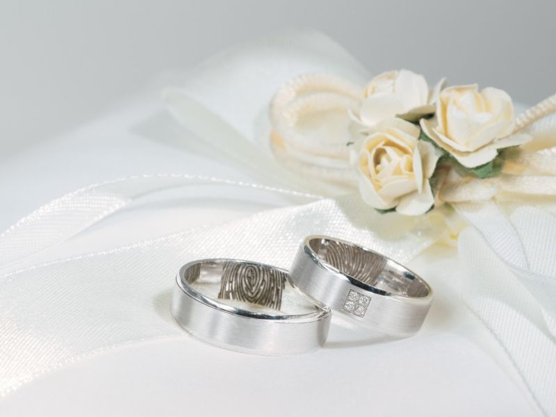 V Abu Dabiju odslej možne poroke na daljavo preko aplikacije