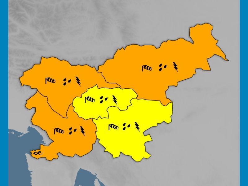 Ponoči pričakujemo močne nalive in sunke vetra po državi