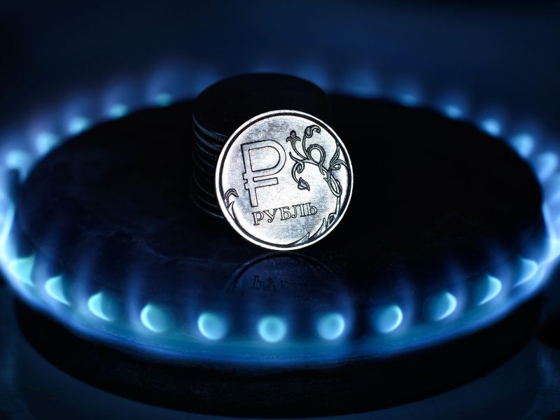 Evropa zapira vrata ruskemu plinu, prvič na udaru tudi kriptovalute