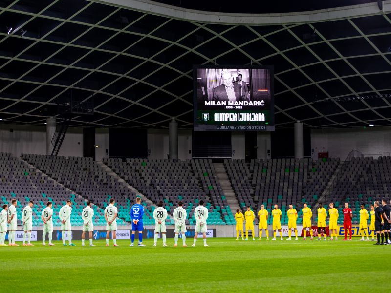 Ganljivi prizori v Stožicah: Olimpija se je tako poslovila od Mandarića