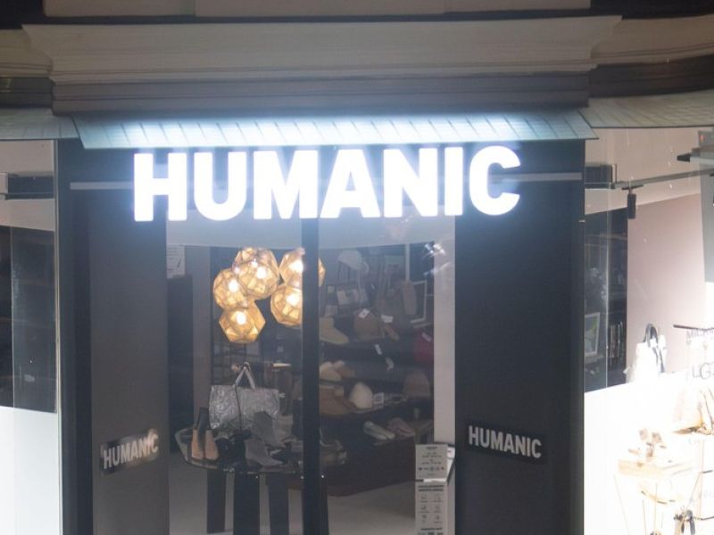 Slovenski sklad in Mass kupujeta avstrijskega trgovca z obutvijo