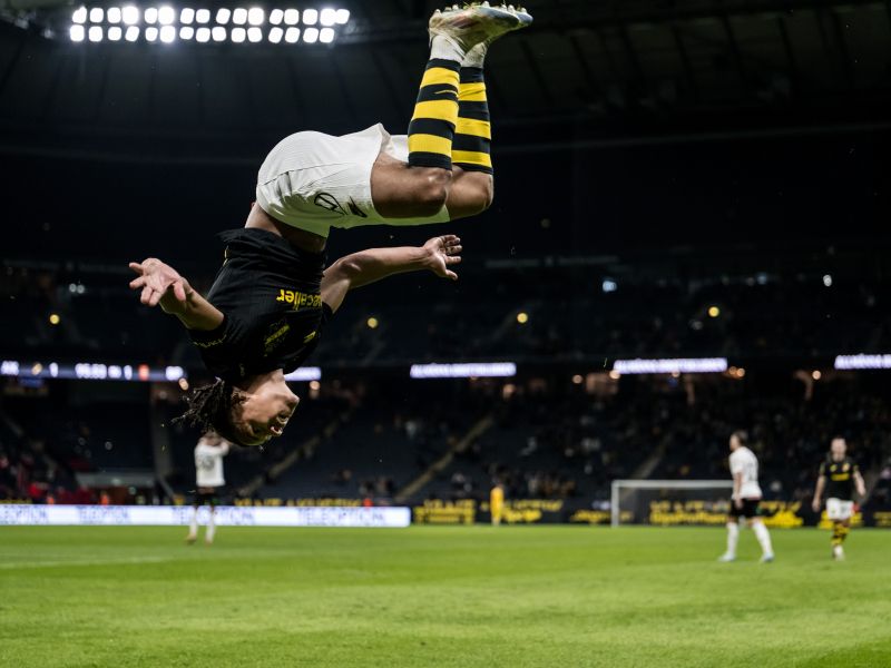 Mora Šeška skrbeti? United gre pozimi po naslednjega Alexandra Isaka