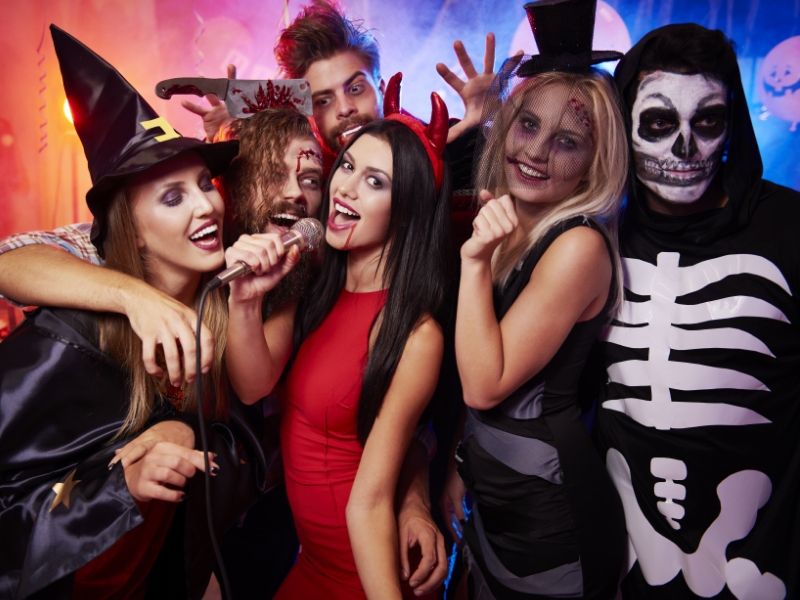 Pričarajte strašno dobro noč čarovnic